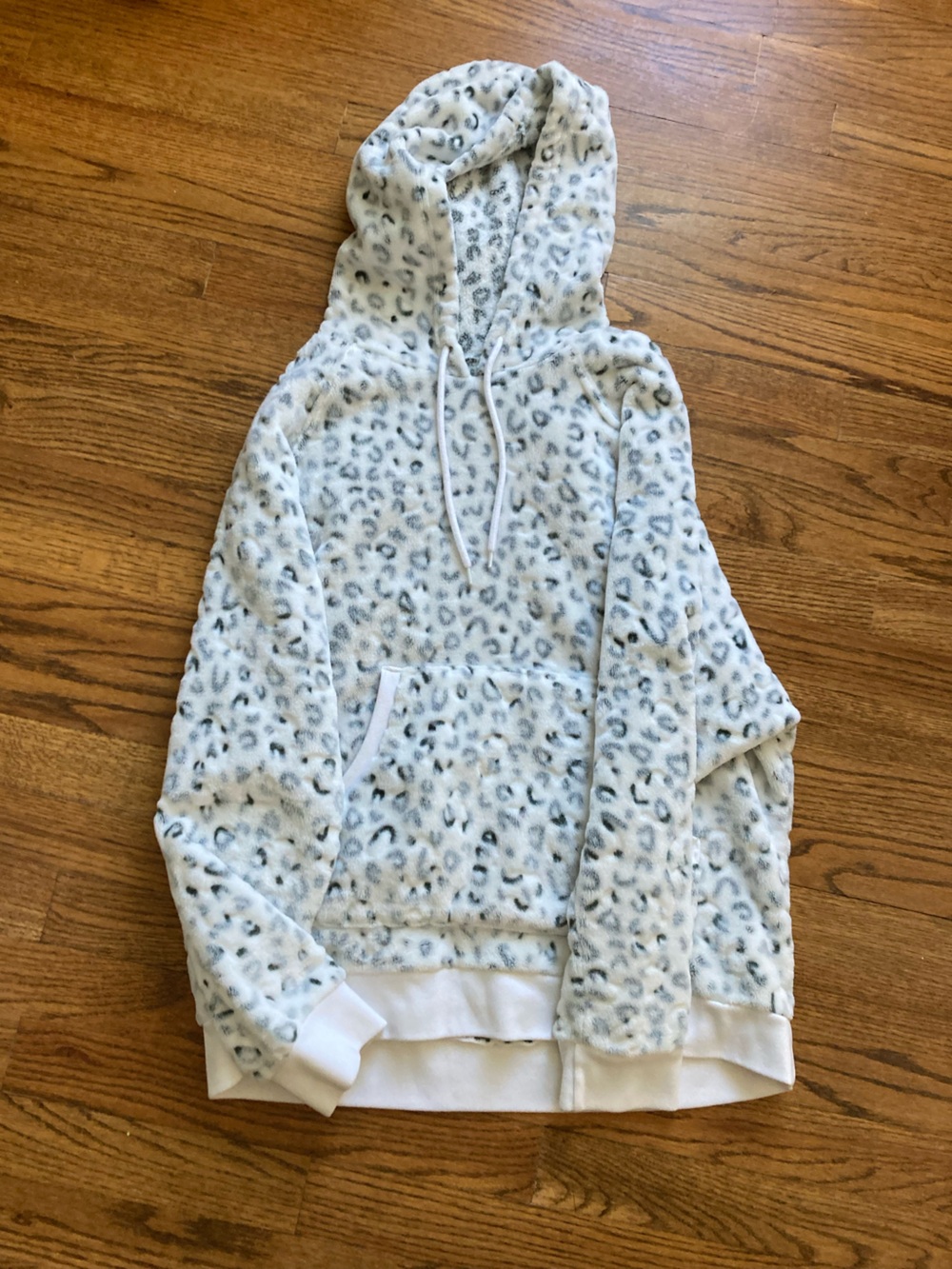 Gilly Hicks oversized leopard print fleece fuzzy lounge hoodie in XS